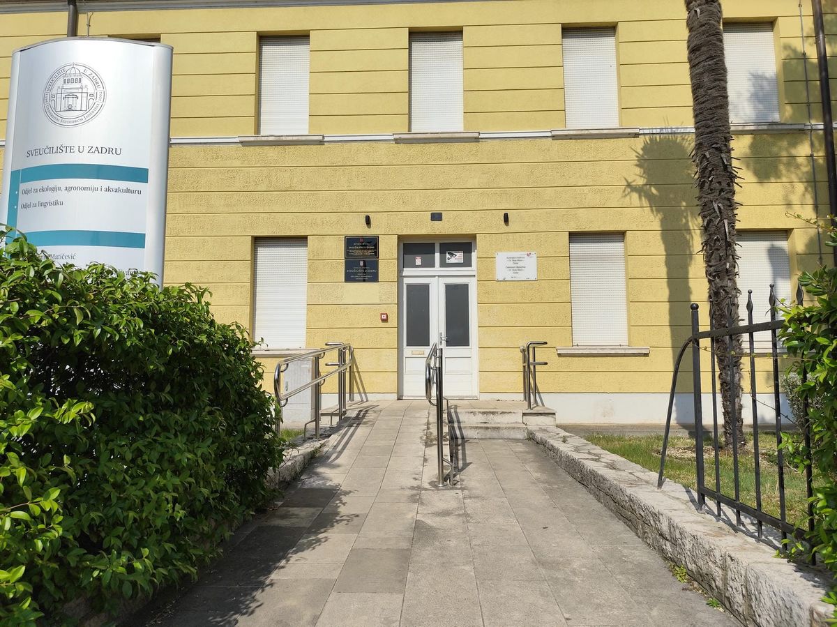 Entrance to the University of Zadar building at Trg kneza Višeslava 9, where LACMIS is located